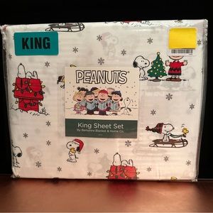 Snoopy / Peanuts Christmas King Size Bed Sheet Set